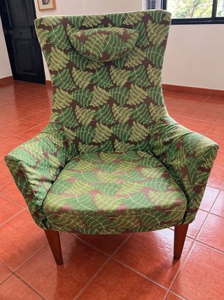 Sillón orejero IKEA STRANDMON estampado botánico