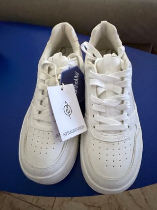 Lote Zapatillas Stradivarius y Lefties Nuevas