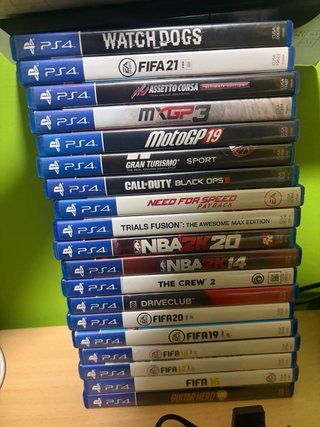 Pack PS4 1TB + 2 Mandos + Volante + Juegos
