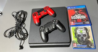PS4 (PlayStation 4) + 2 mandos + 2 juegos
