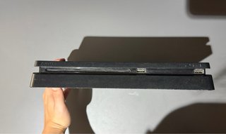 PS4 (PlayStation 4) + 2 mandos + 2 juegos