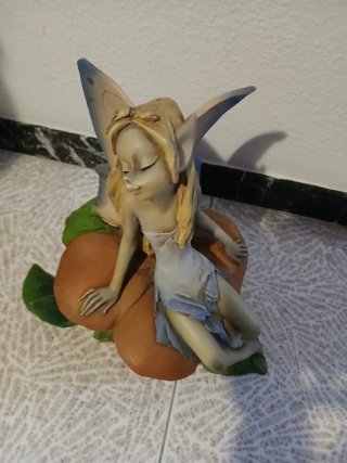 Figura Hada con Flores