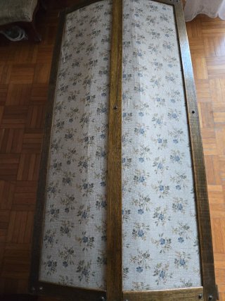 Cassapanca artigianale in legno