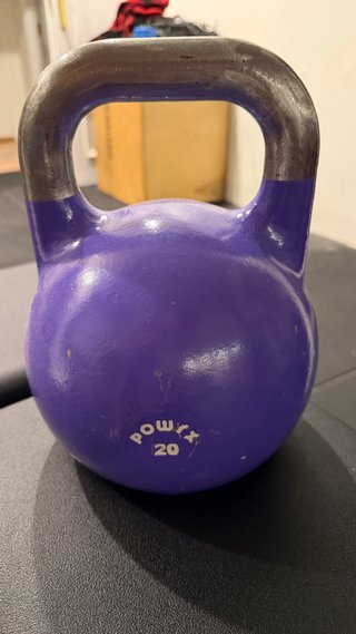 Set de 2 Kettlebells (20 kg y 8 kg)
