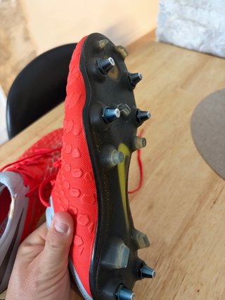 Zapatillas de fútbol Nike rojas Marca Hyper venom