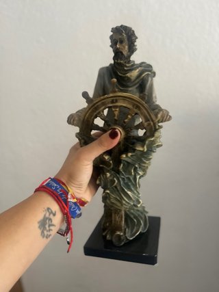 Figura Antigua de Marinero al Timón