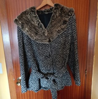 Cazadora con cuello de pelo