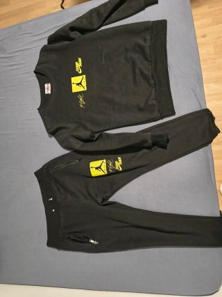 Conjunto Jordan x Nike Negro Amarillo