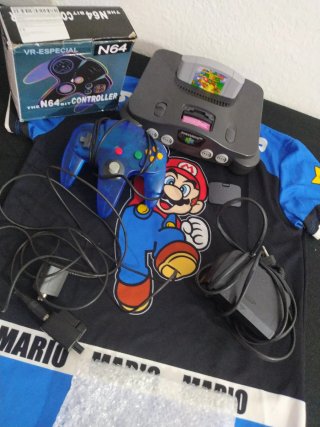 Nintendo 64 + Controller + Super Mario 64