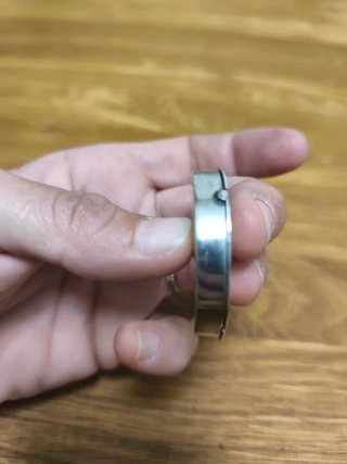 Pastillero antiguo de plata grabado