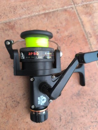 Carrete de pesca zun zun AP50