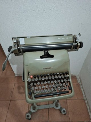 Máquina de escribir Hispano Olivetti