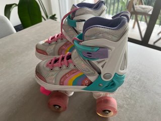 Patines infantiles 4 ruedas arcoíris