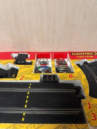 Lote Scalextric: 2 Coches + Mandos