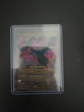 Carta Pokémon Moltres de Galar V