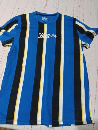 Camiseta Hollister Rayas Azul y Negro