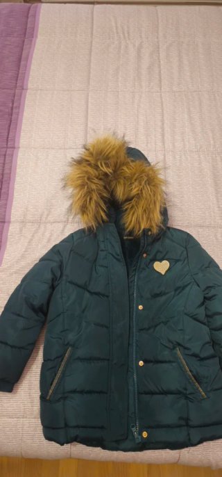 Cazadora de invierno verde con capucha