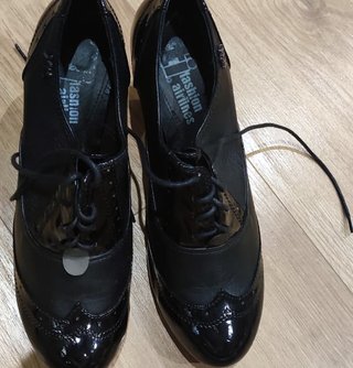 Zapatos Oxford negros tacón cordones