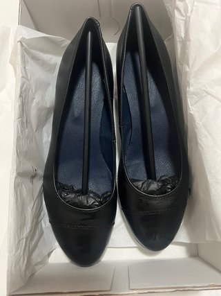 Zapatos Negros Tacón Bajo Talla 38 nuevos