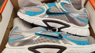 Zapatillas Nike Blancas y Azules