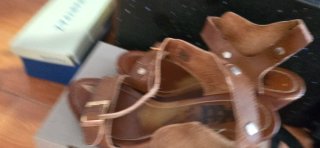 Sandalias de tacón marrones