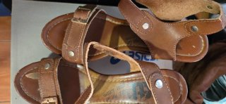 Sandalias de tacón marrones