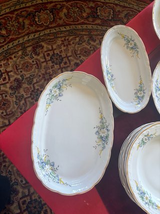 Servizio da tavola in fine porcellana