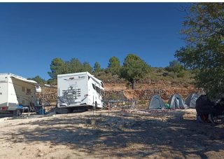 Caravana y campers acampada GP Cheste camping