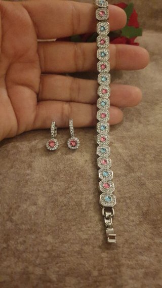 Set de Pulsera y Pendientes