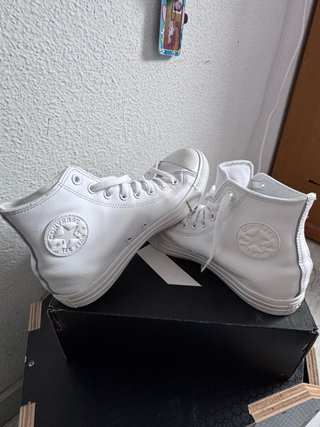 Converse All Star originales de piel blancas