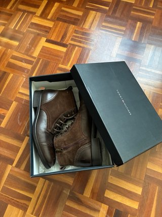 Botines Marrones Cremallera y Cordones