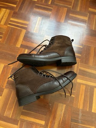 Botines Marrones Cremallera y Cordones