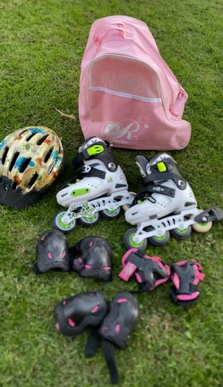 Patines en línea y protecciones infantiles