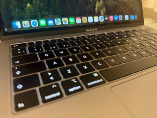 MacBook Air 13 (2019) i5 8GB/128GB