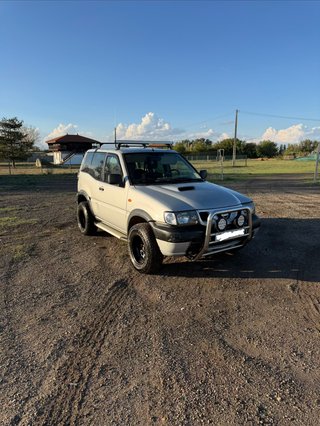 Nissan Terrano II 2003