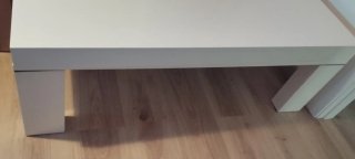 Mesa de salón blanca