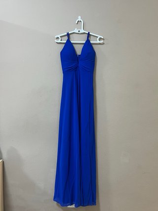 Vestido fiesta +capa + tacones