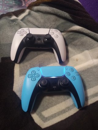 Playstation 5 con 2 controller e lettore