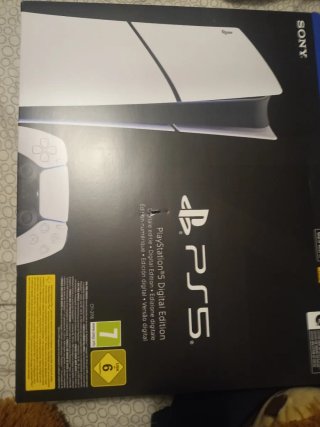 Playstation 5 con 2 controller e lettore