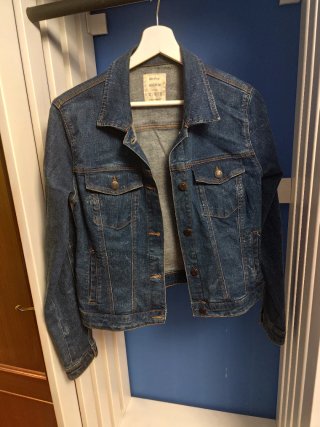 Cazadora vaquera Bershka azul