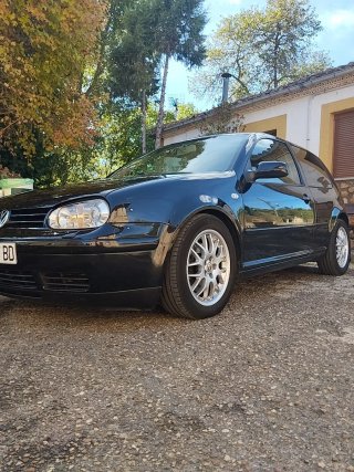 Volkswagen Golf 2000