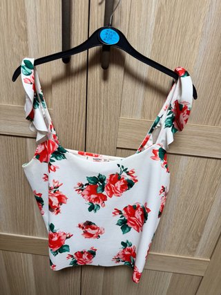 Top floral Mango blanco y rojo