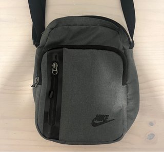 Bandolera Nike Gris