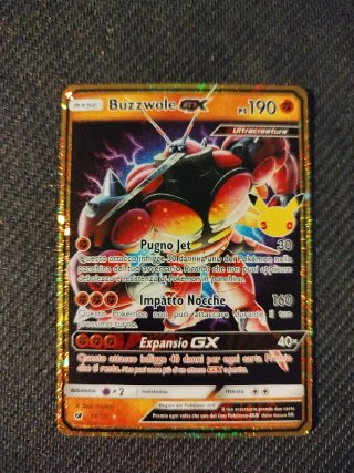 Buzzwole GX Gold Carta Pokemon 30 Anniversario