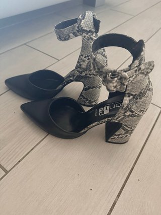 Scarpe con tacco Conte n.36 pitonate