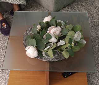 Mesa de Salón con Sobre de Cristal Mide 50x50