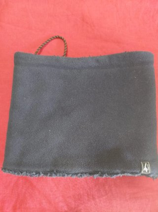 Braga de cuello Tenth negra