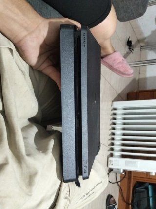 Consola Sony PS4 Negra + Mandos