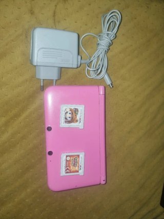 Nintendo 3DS XL Rosa + Caricatore + 2 Giochi