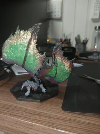 Figura Gore Magala de Monster Hunter